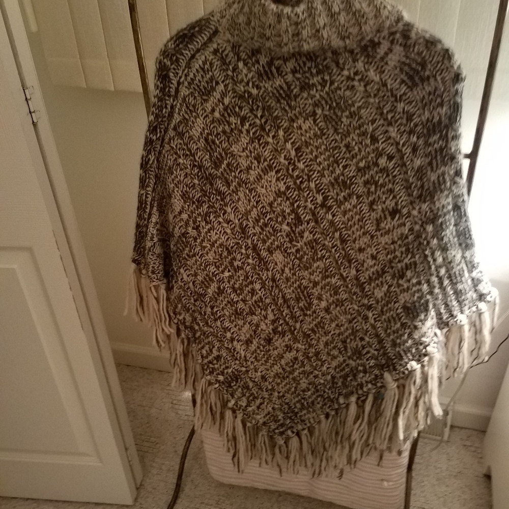 Ladies poncho